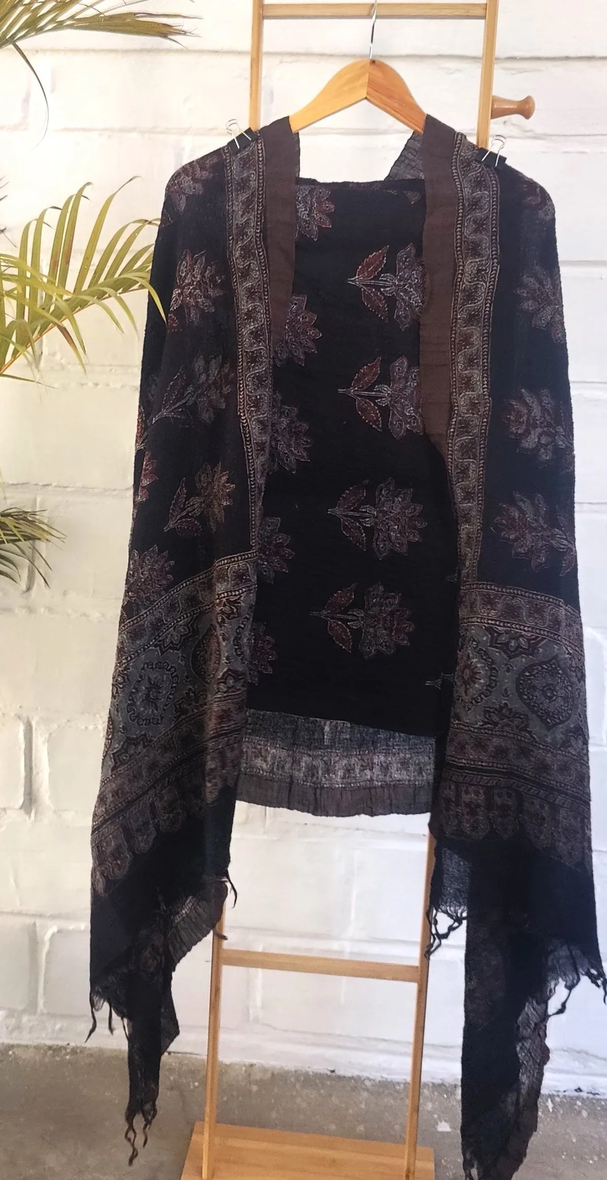 AJRAKH PRINT RUSTY BLACK SUIT SET FABRIC