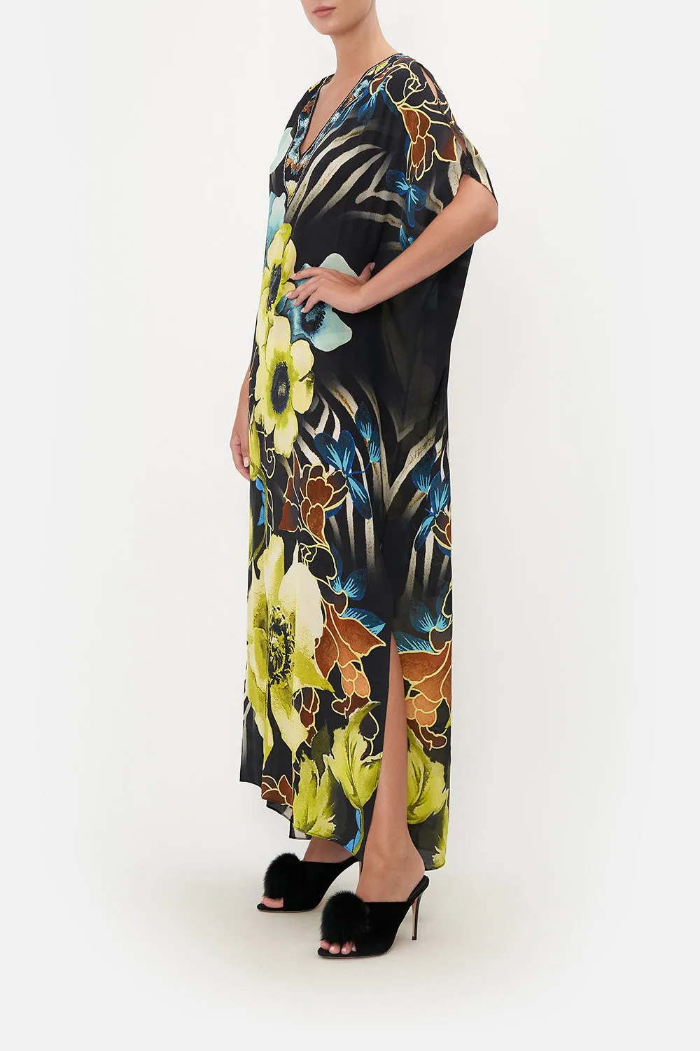 SLIM FIT KAFTAN WITH SPLIT POPPY DIVINE